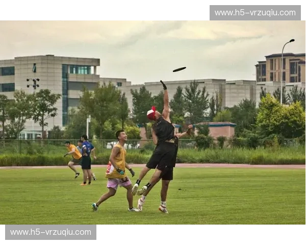 飞盘战报：一枚飞盘，点燃城市的青春脉动